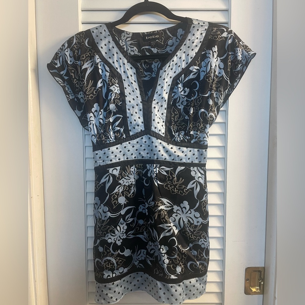 Bebe Blue on Blue Size L Peplum Like Top Polka Dots & Floral Print